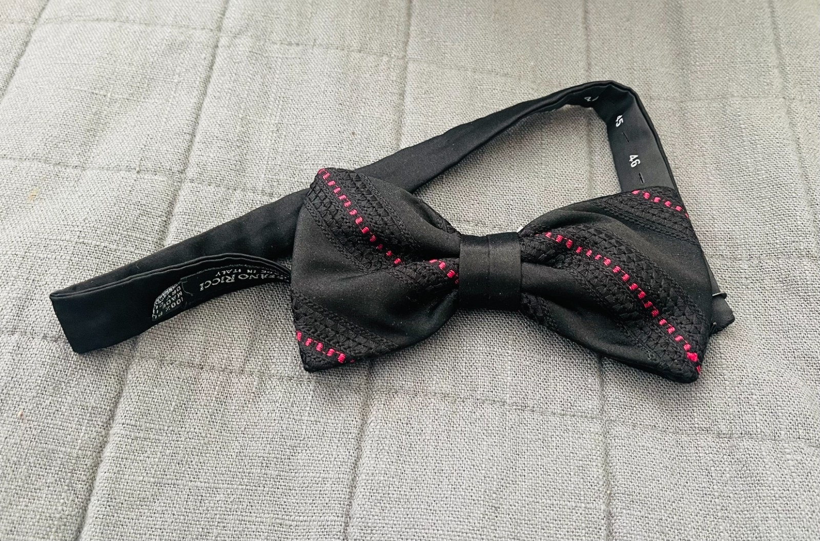 $450 Nwt Stefano Ricci Red & Black Made In Italy 100% Silk Bow Tie One Size Hook